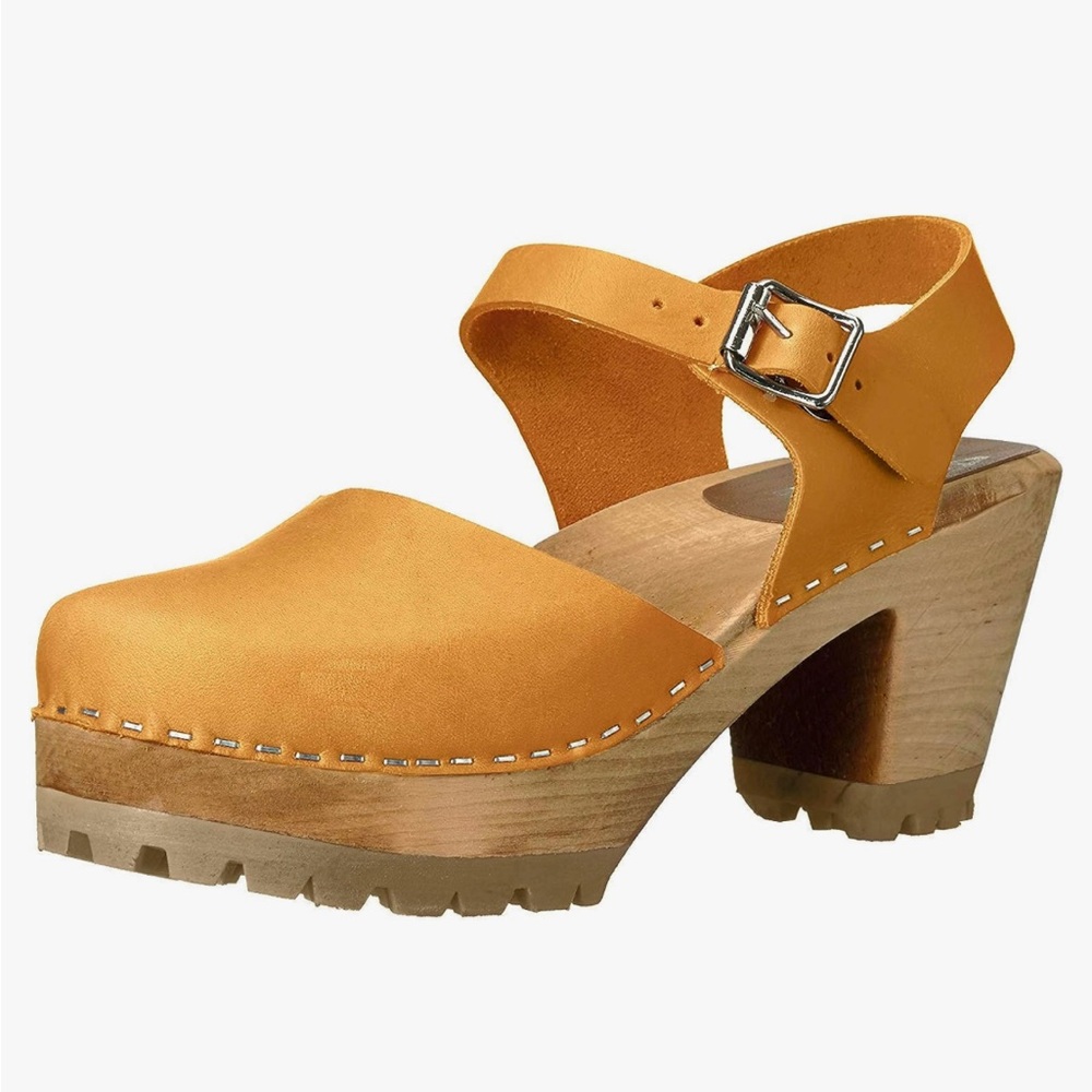 Mia Clog Heels LIKE NEW!!